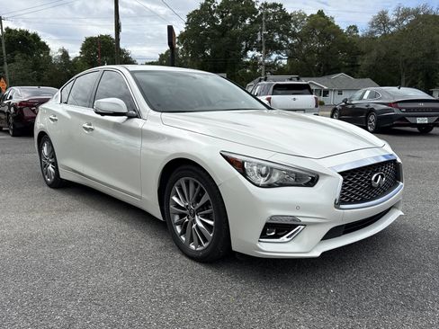 Used 2023 INFINITI Q50 Luxe w/ Cargo Package RWD image 7