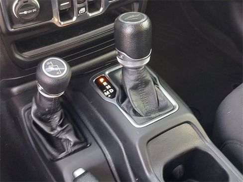 Certified 2022 Jeep Gladiator Sport image 26