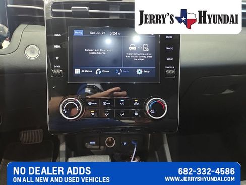 Used 2022 Hyundai Santa Cruz SEL w/ Activity Package FWD image 11