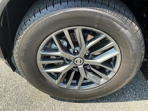 Used 2021 Nissan Rogue S FWD image 7