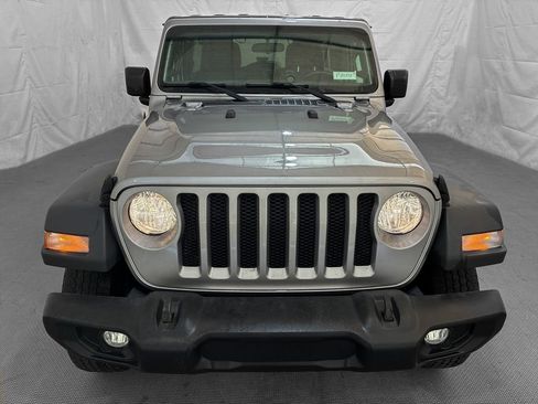 Used 2018 Jeep Wrangler Unlimited Sport S AWD/4WD image 2