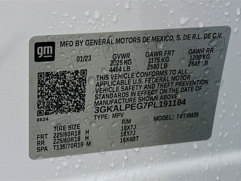 Used 2023 GMC Terrain SLT image 12