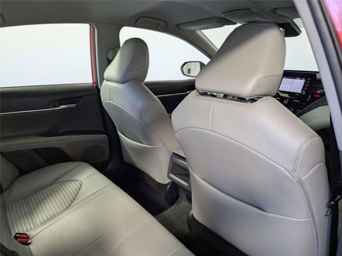 Used 2023 Toyota Camry SE FWD image 21