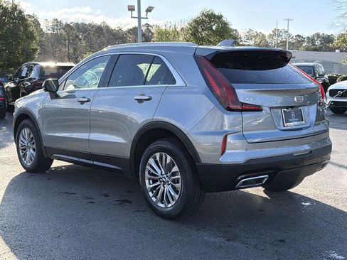 Used 2025 Cadillac XT4 Premium Luxury image 5