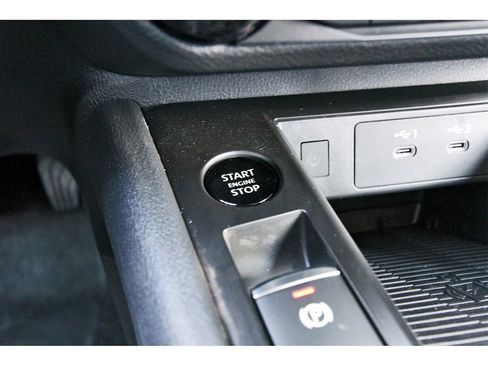 New 2026 Nissan Kicks SV w/ Charging Package image 17