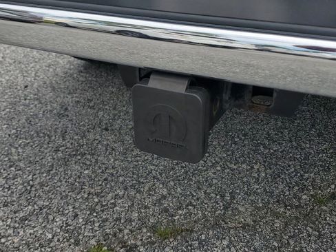 Used 2022 RAM 1500 Limited AWD/4WD image 11