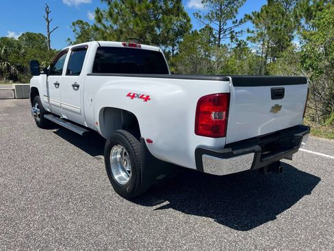 Used 2011 Chevrolet Silverado 3500 LT w/ Interior Plus Package AWD/4WD image 3