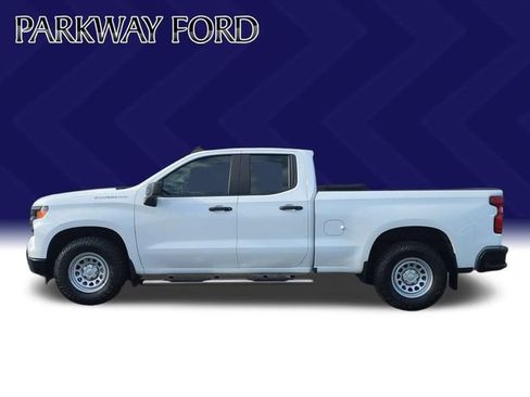 Used 2024 Chevrolet Silverado 1500 W/T w/ Trailering Package RWD image 2