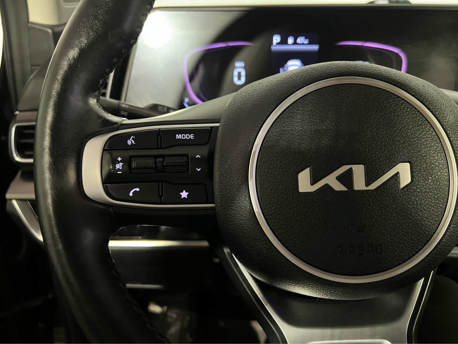 Used 2023 Kia Sportage EX AWD/4WD image 17