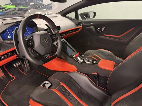 Used 2023 Lamborghini Huracan Tecnica image 6