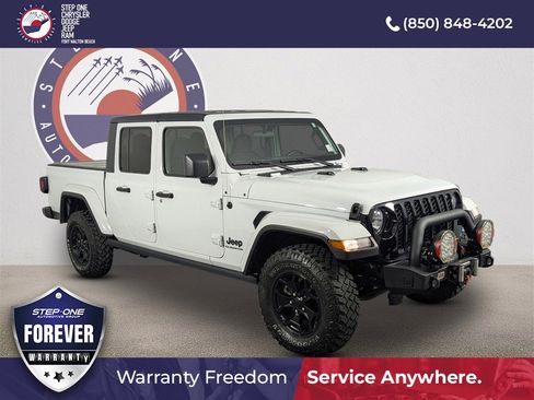 Used 2021 Jeep Gladiator Sport image 1