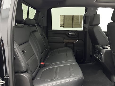 Used 2021 GMC Sierra 3500 Denali w/ Denali Black Diamond Edition AWD/4WD image 34