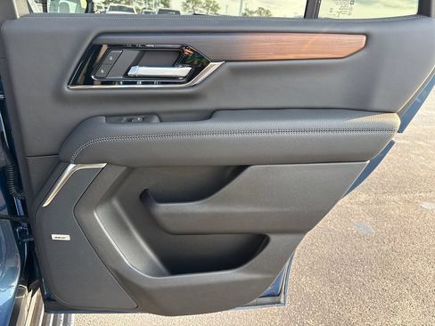 New 2026 GMC Yukon Denali w/ Sun & Power Step Package AWD/4WD image 34