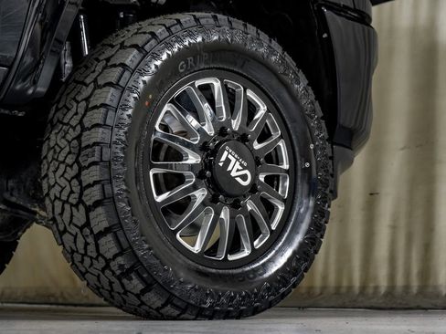 Used 2024 RAM 3500 Tradesman w/ Chrome Appearance Group image 51