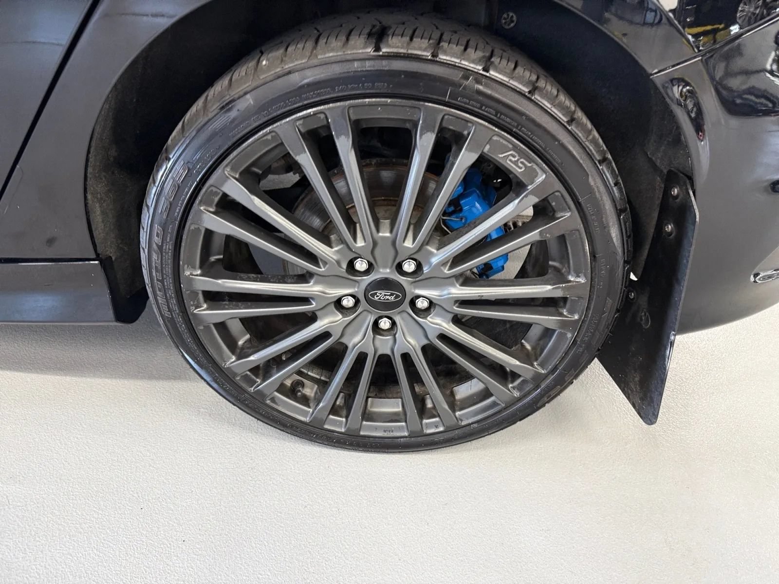 Used 2017 Ford Focus RS AWD/4WD image 39