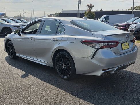 Used 2023 Toyota Camry XSE image 5