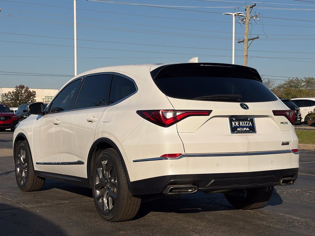 Certified 2023 Acura MDX w/ Technology Package AWD/4WD image 3