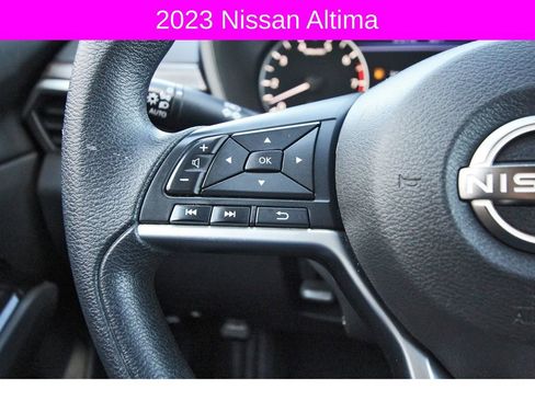 Used 2023 Nissan Altima 2.5 SV image 17