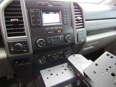 Used 2021 Ford F250 XL w/ Power Equipment Group AWD/4WD image 19
