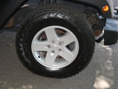 Used 2017 Jeep Wrangler Unlimited Sport w/ Quick Order Package 24S AWD/4WD image 20