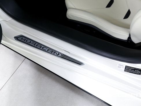 Used 2022 Lamborghini Huracan EVO AWD/4WD image 15