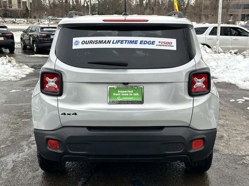 Used 2017 Jeep Renegade Altitude AWD/4WD image 4