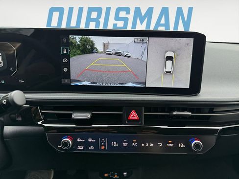 New 2025 Kia EV6 Light w/ Light LR Technology Package image 17