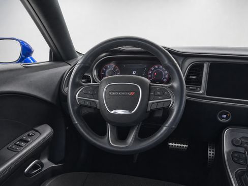 Used 2019 Dodge Challenger SXT w/ Plus Package RWD image 10