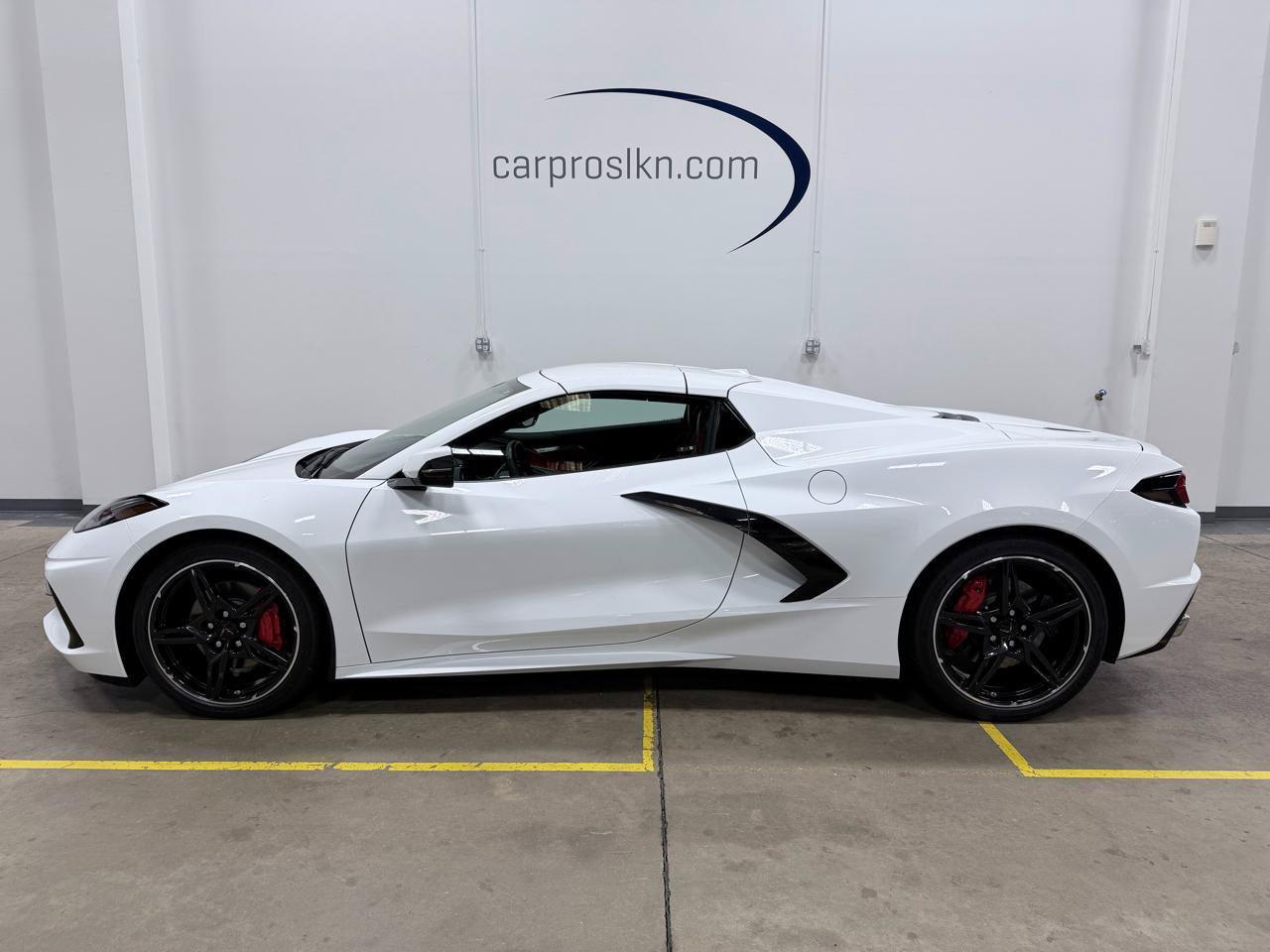Used 2023 Chevrolet Corvette Stingray Preferred Conv w/ Battery Protection Package RWD image 4