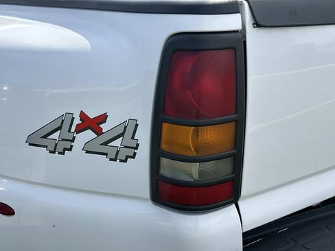 Used 2006 Chevrolet Silverado 3500 4x4 Crew Cab w/ Heavy-Duty Power Package image 7