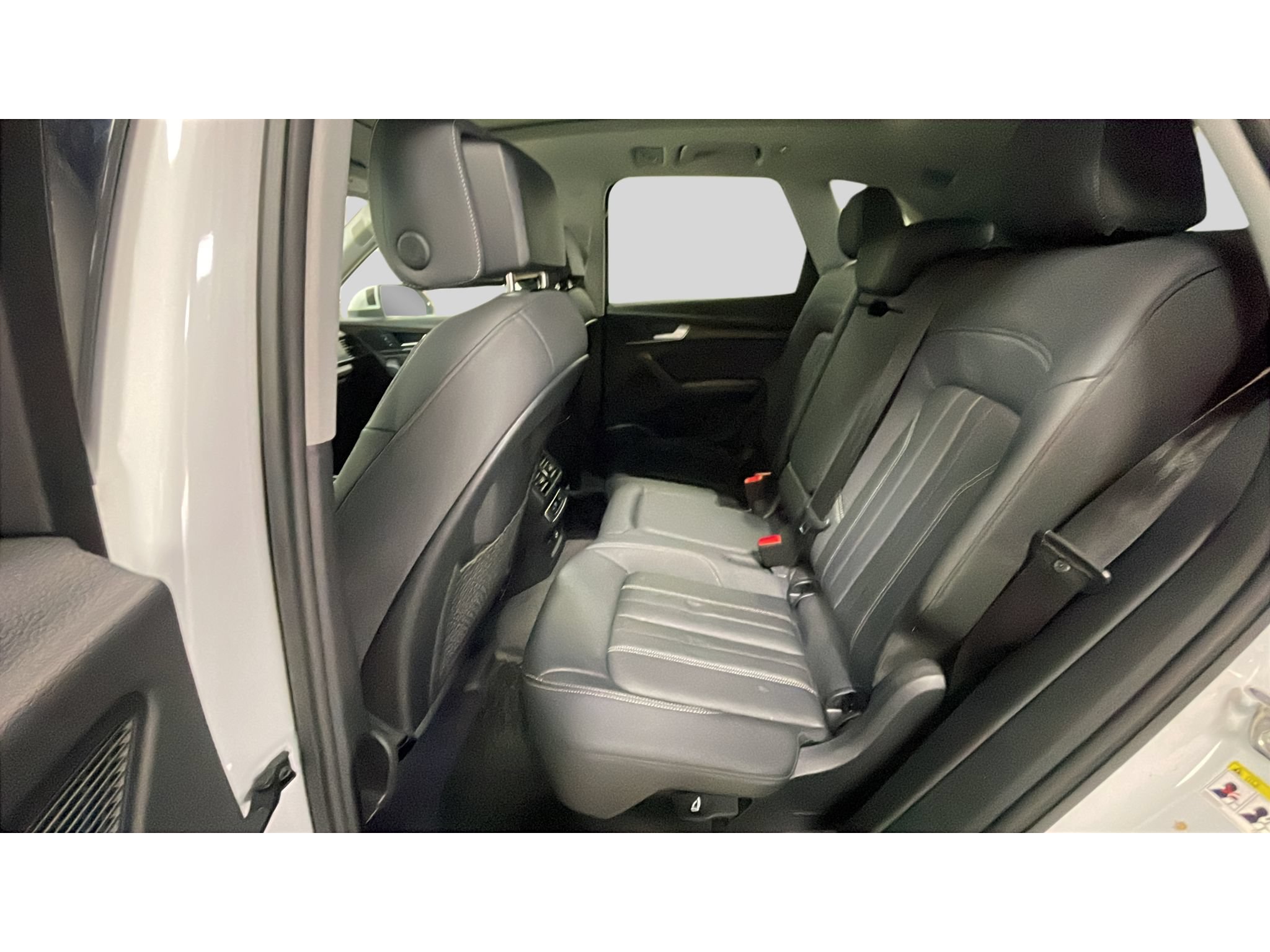 Used 2021 Audi Q5 2.0T Premium Plus w/ Premium Plus Package AWD/4WD image 16
