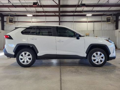 Used 2025 Toyota RAV4 LE image 7