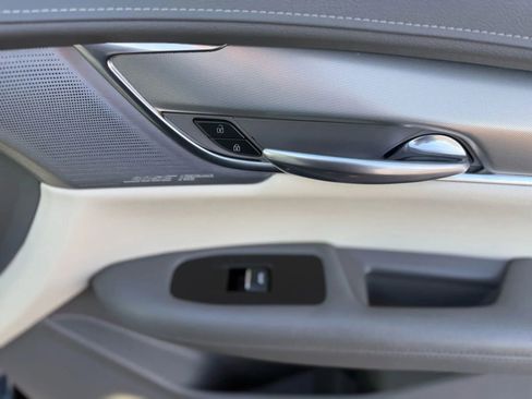 Used 2020 Cadillac XT5 Premium Luxury image 24