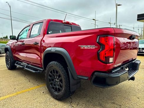 Used 2023 Chevrolet Colorado Trail Boss w/ Technology Package AWD/4WD image 6