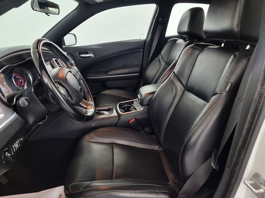 Used 2020 Dodge Charger SXT w/ Leather Interior Group RWD image 14