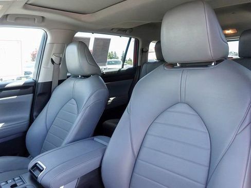 Certified 2023 Toyota Highlander XLE image 35