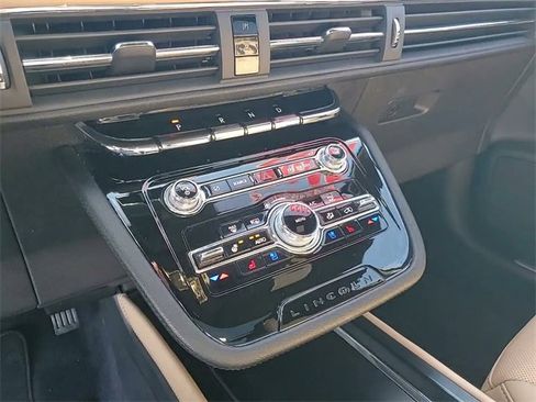 Used 2022 Lincoln Corsair Reserve w/ Equipment Group 201A image 23