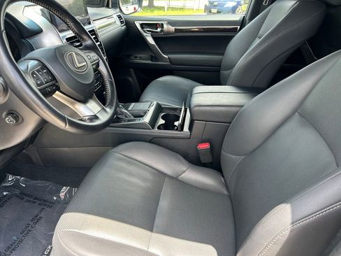 Used 2023 Lexus GX 460 AWD/4WD image 11