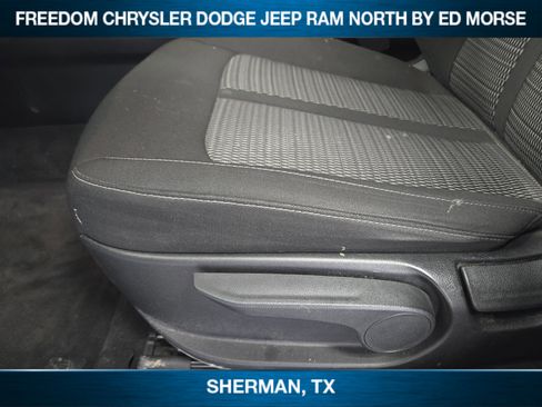 Used 2024 Kia Sorento LX image 18