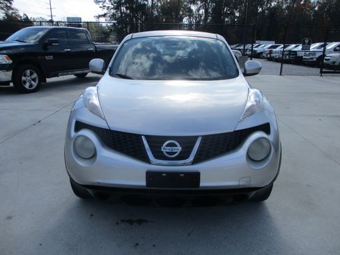 Used 2011 Nissan Juke S image 24