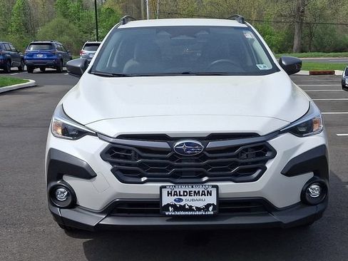 Used 2024 Subaru Crosstrek 2.0i Premium AWD/4WD image 2