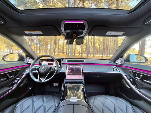 Certified 2024 Mercedes-Benz Maybach S 580 4MATIC image 2