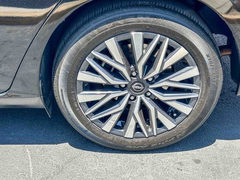 Certified 2024 Nissan Altima 2.5 SV FWD image 12
