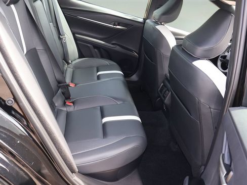 Used 2026 Toyota Camry SE FWD image 15