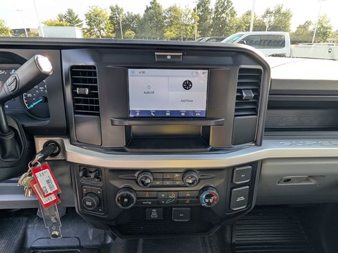 New 2025 Ford F550 4x4 Crew Cab image 24