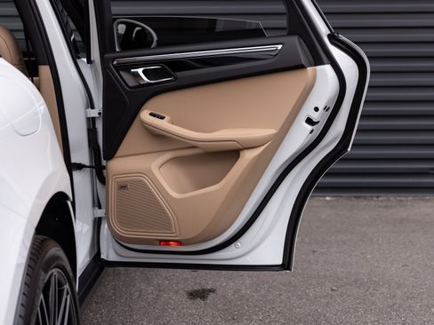New 2026 Porsche Macan S image 29