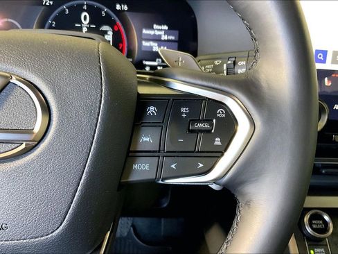 Used 2025 Lexus GX 550 image 29