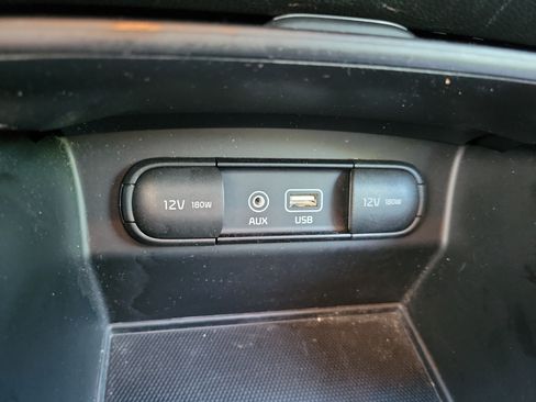 Used 2018 Kia Sorento AWD image 18