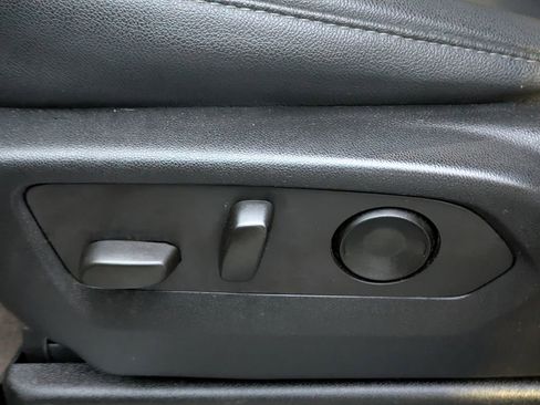 Used 2021 Chevrolet Suburban Z71 w/ Rear Media and Nav Package AWD/4WD image 21