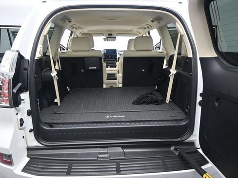 Used 2023 Lexus GX 460 Premium AWD/4WD image 15